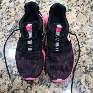 Nike size 5y sneakers